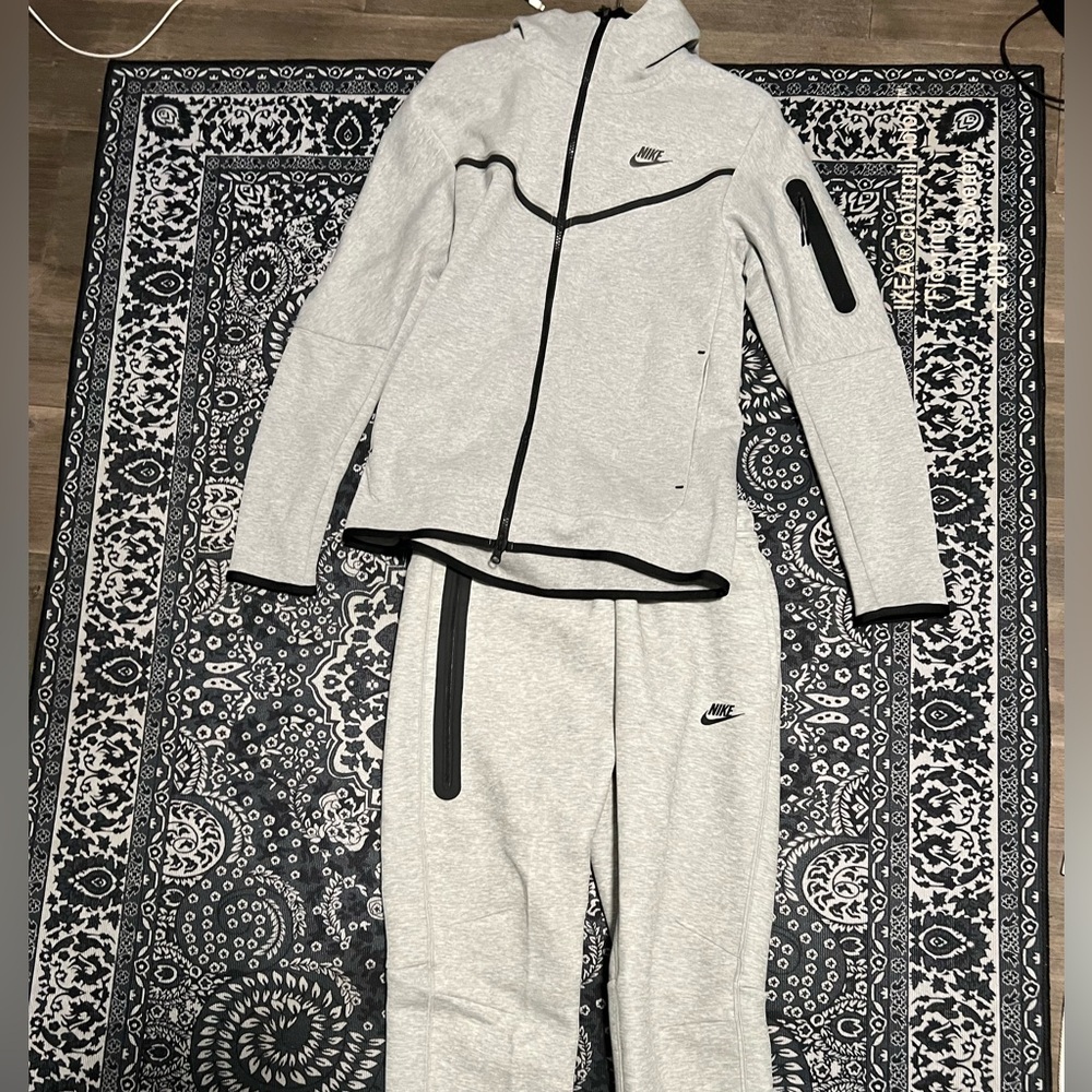 nike tech track suit